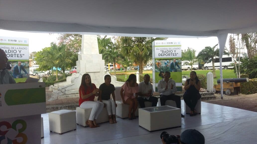 Radiodifusoras celebran su día en Cancún