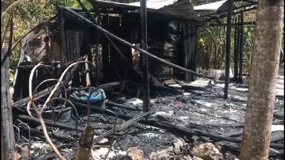 Muere mujer calcinada al quemarse palapa en Valle Verde