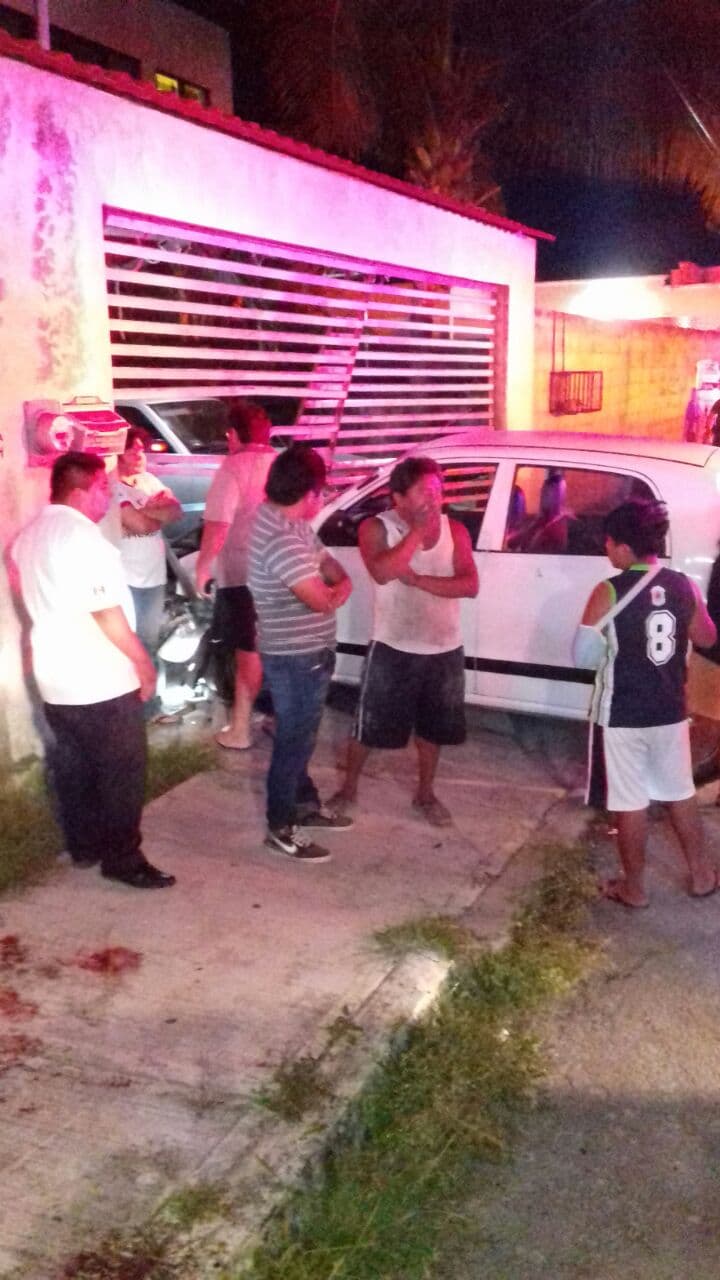 Dos heridos deja choque de moto con carro en Carrillo Puerto