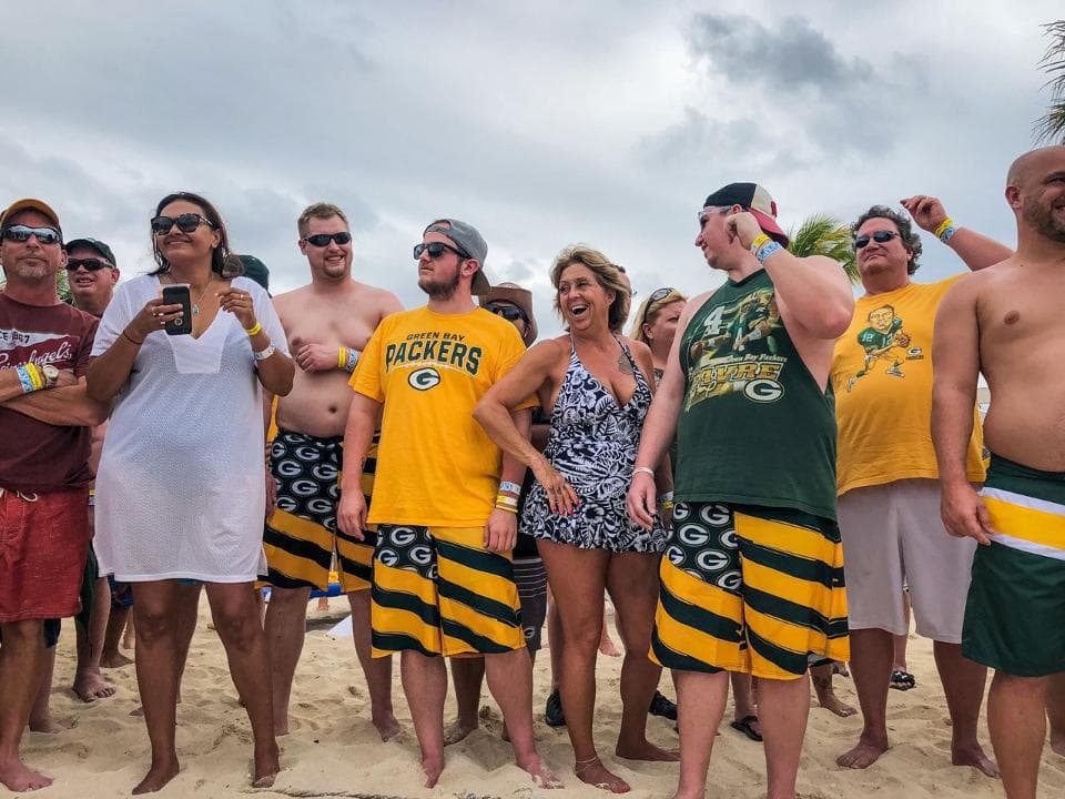 Packers de Green Bay visitan Cozumel