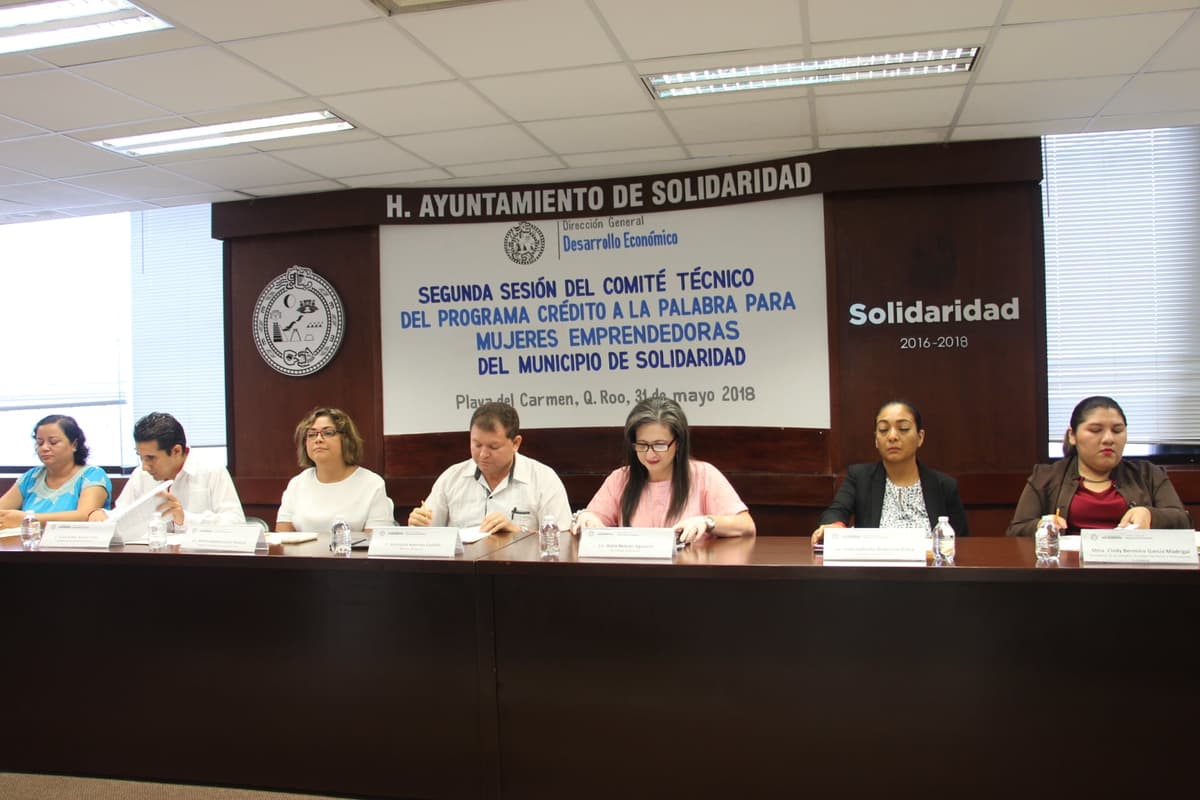 Aprueban casi 100 créditos a la palabra para mujeres emprendedoras