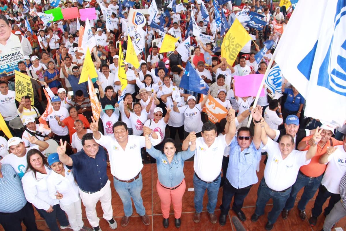 ¡Vamos al frente, hasta la victoria!