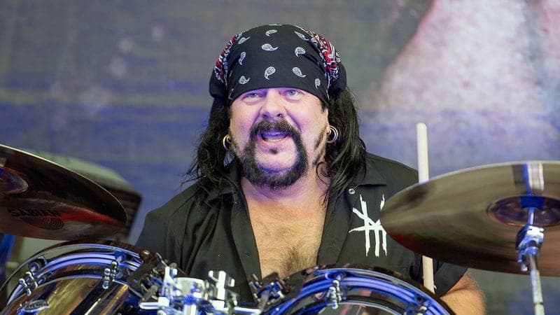 ¡Adiós Vinnie Paul! Muere el baterista y cofundador de Pantera