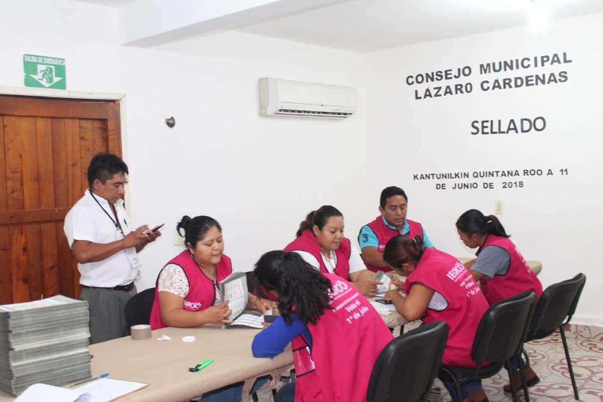 Sellan paquetes electorales en Lázaro Cárdenas