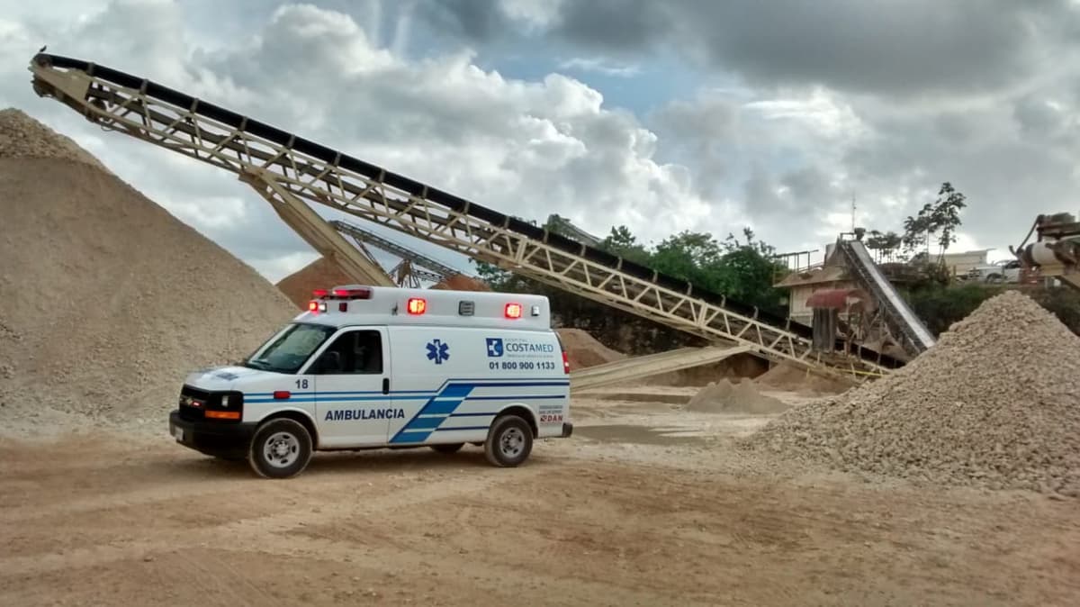 Trabajador recibe descarga y fallece