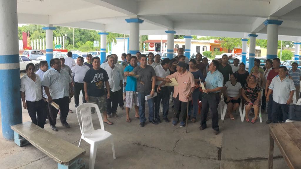 Exigen taxistas de Nuevo Xcan cuentas a su dirigente