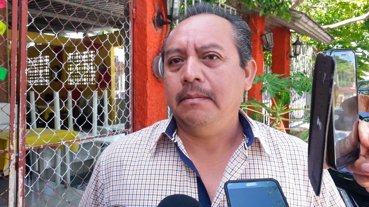 Comerciante amaga con iniciar huelga de hambre contra Cofepris