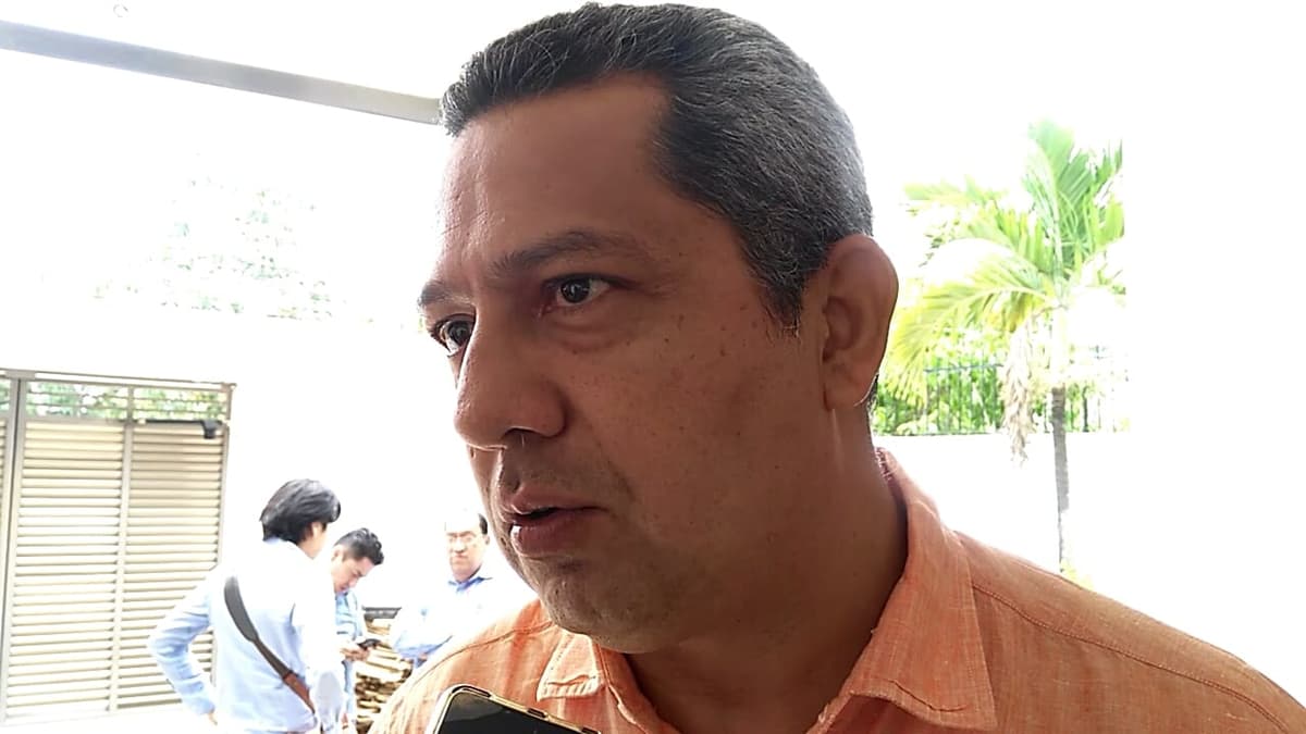 Alejandra Cárdenas no es del PRD: Carlos Montalbán