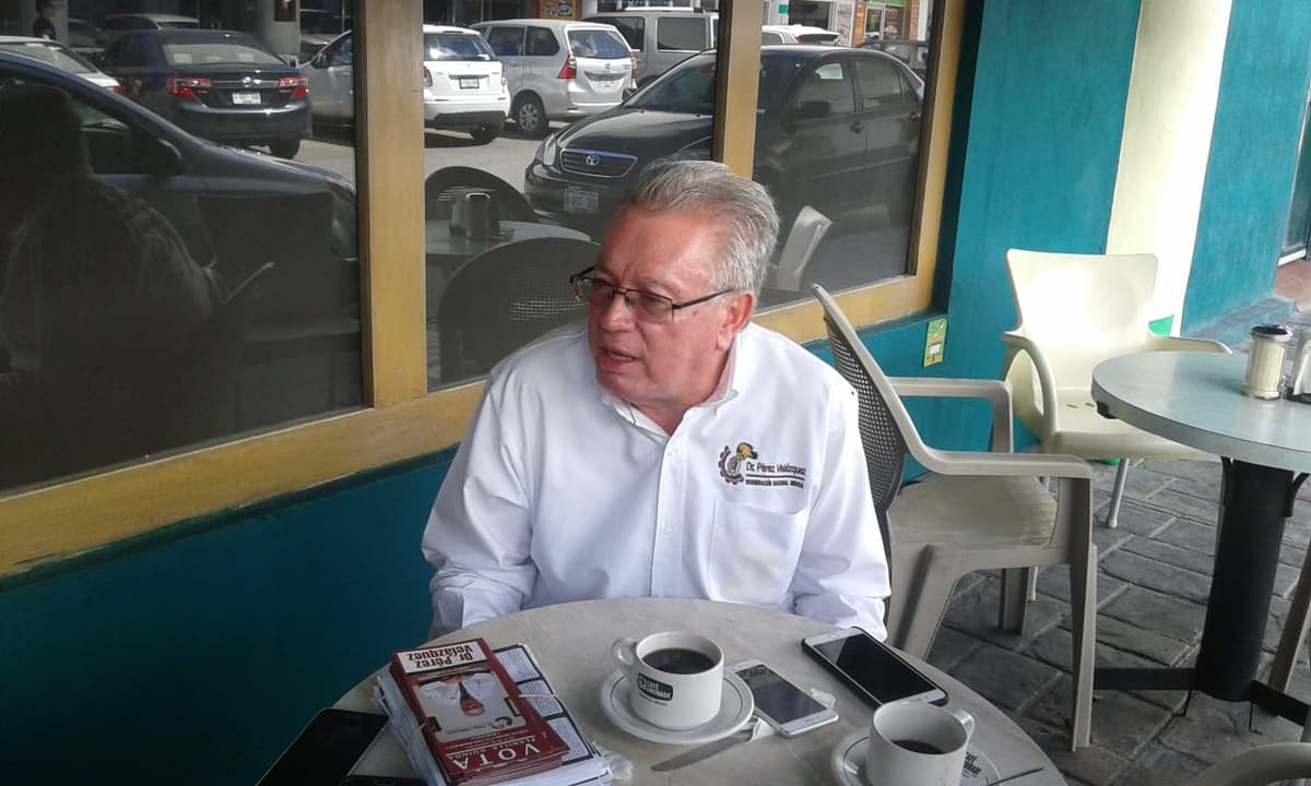 Acusan despilfarro en sindicato del IMSS