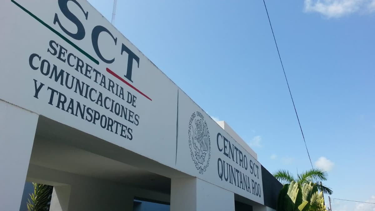 Restablece SCT asignación de plazas; la protesta continúa