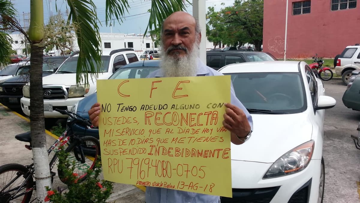 Protesta por corte injustificado de la CFE
