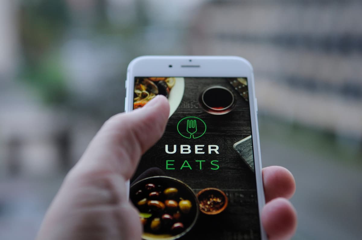 Llega Uber a Cancún... Uber Eats