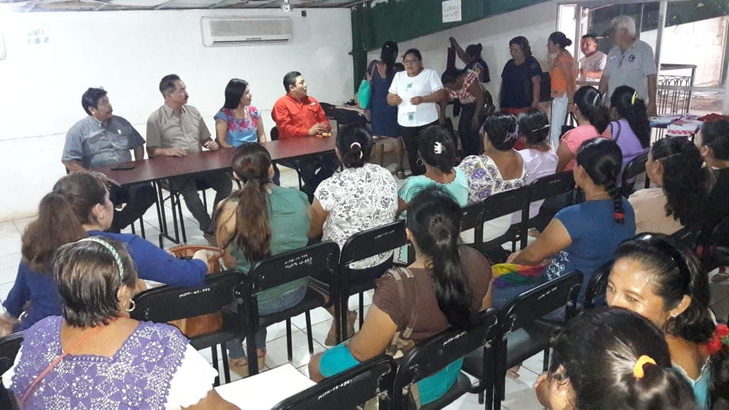 Alistan pasarela con producción maya