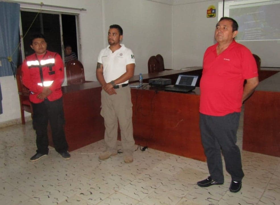 Emilio Jiménez apenas y dejó para pagar la luz en Lázaro Cárdenas