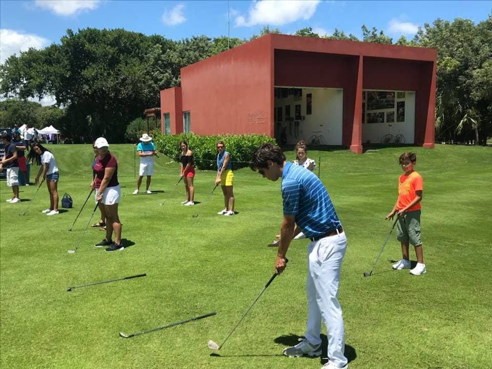 Lanza Mayakoba programa comunitario “Golf para Todos”