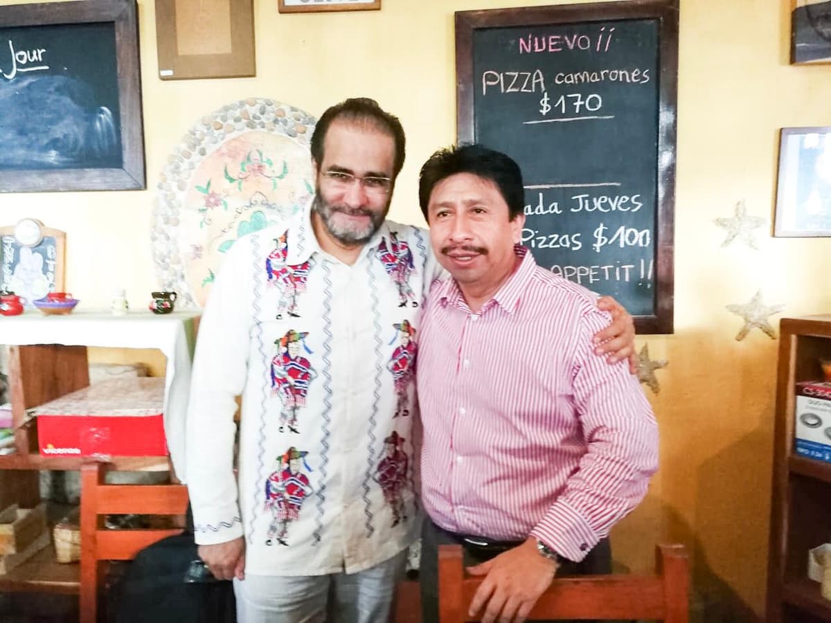 Víctor Mas se reúne con René Bejarano para pedir apoyo en la gestión de recursos