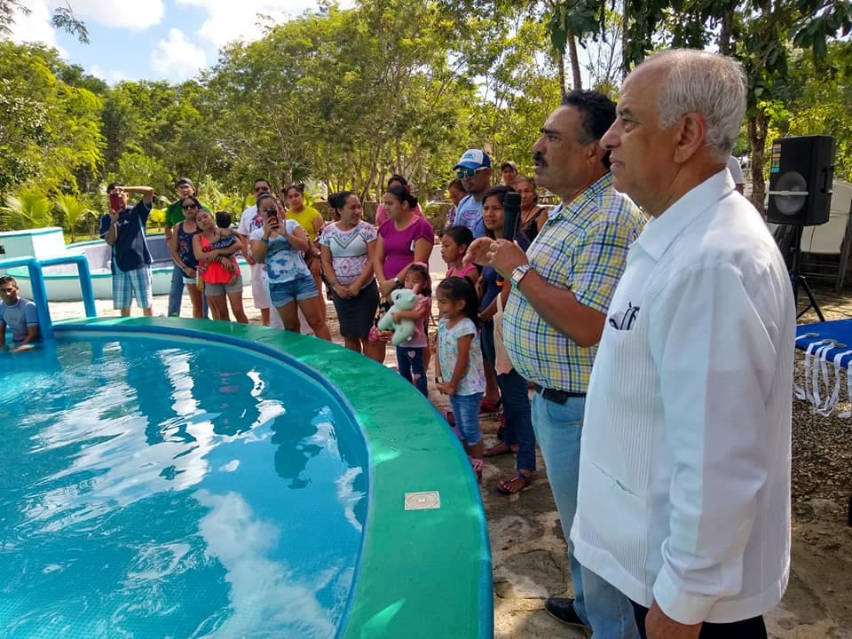 Entregan diplomas a participantes del curso de natación en “Chanolandia”