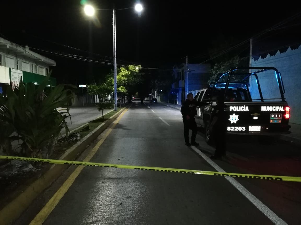 Dispara sujeto a mesero en bar de Solidaridad