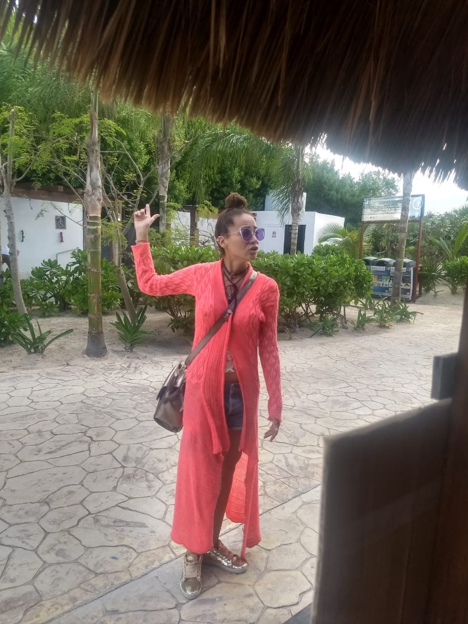 Ex concursante de La Isla extraviada en Playa ya regresó con su familia