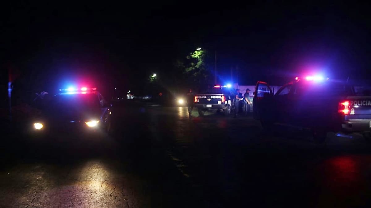 Padre chetumaleño manda a su hijo e hija al hospital