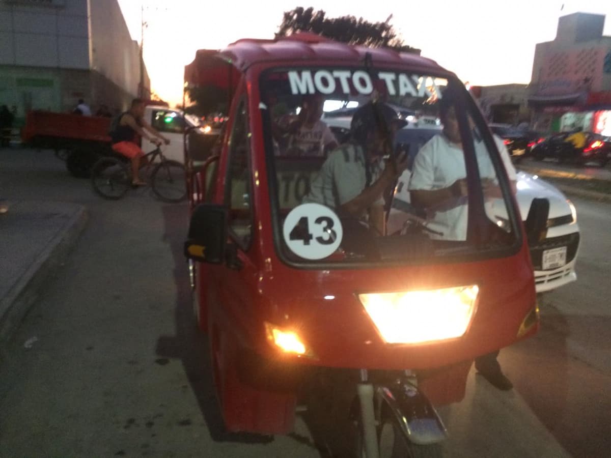 Taxistas denuncian a delegado “traidor” dueño de mototaxis