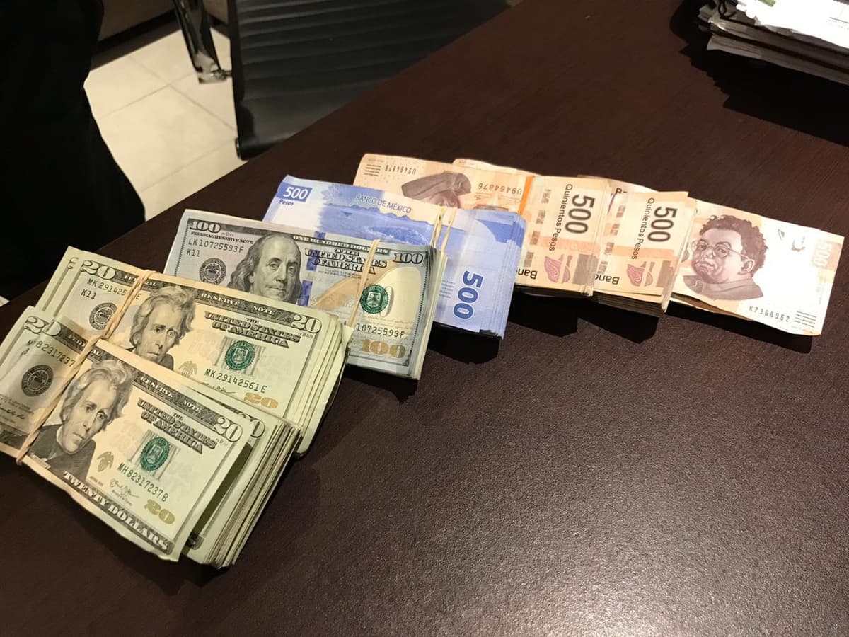 Detienen en Puerto Morelos a dos rusos armados y con "mucha lana"