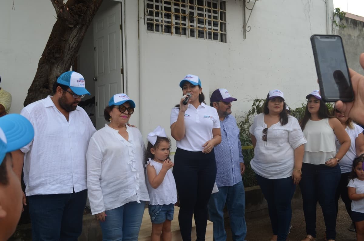 Laura Corrales inaugura su casa de campaña y da recorrido por Villamar 2