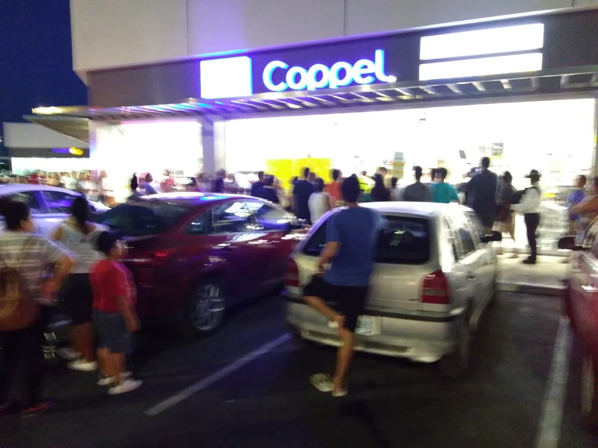 Asaltan Coppel en Villas del Sol