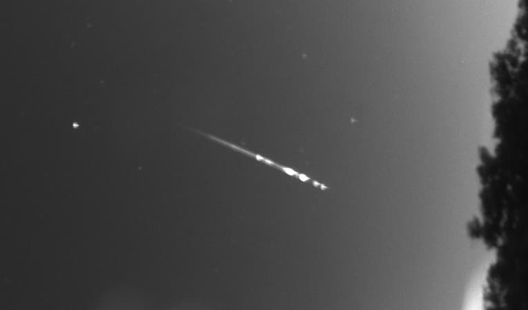 Detectan bólido desde el Planetario de Playa del Carmen