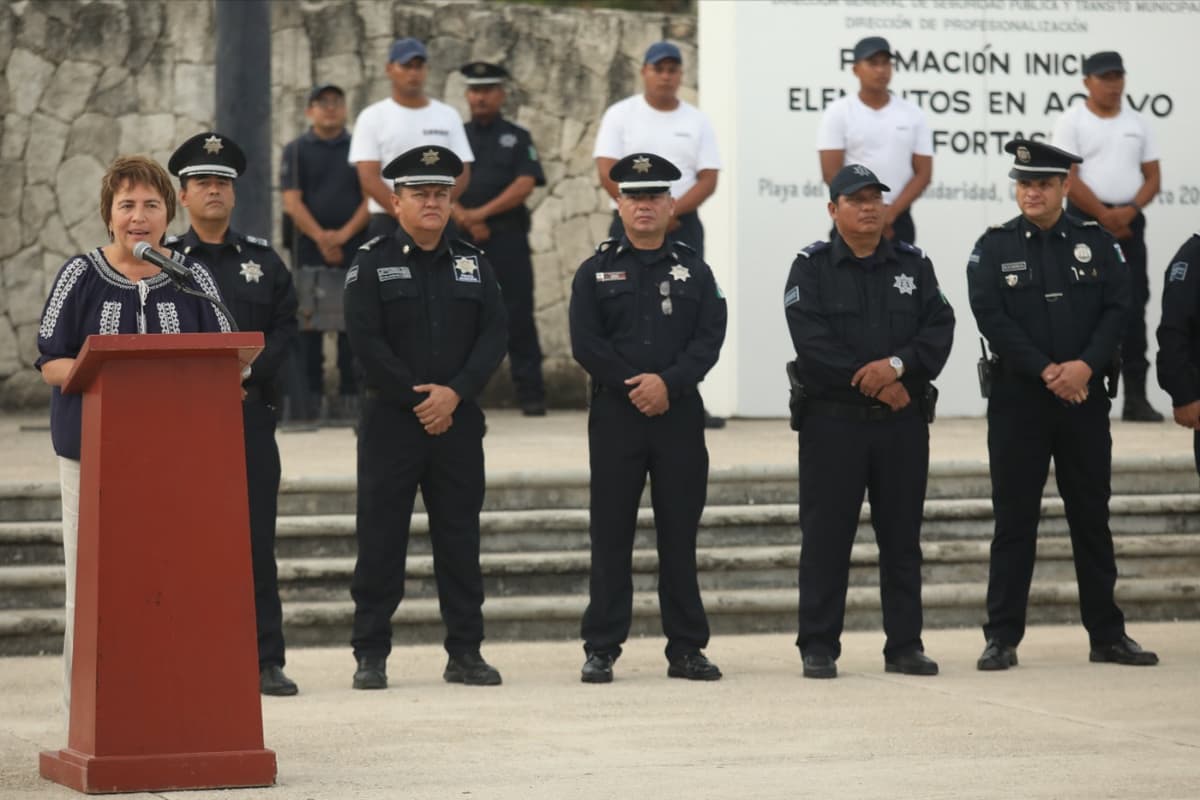 Laura Beristain instó a los policías a redoblar la seguridad de Solidaridad