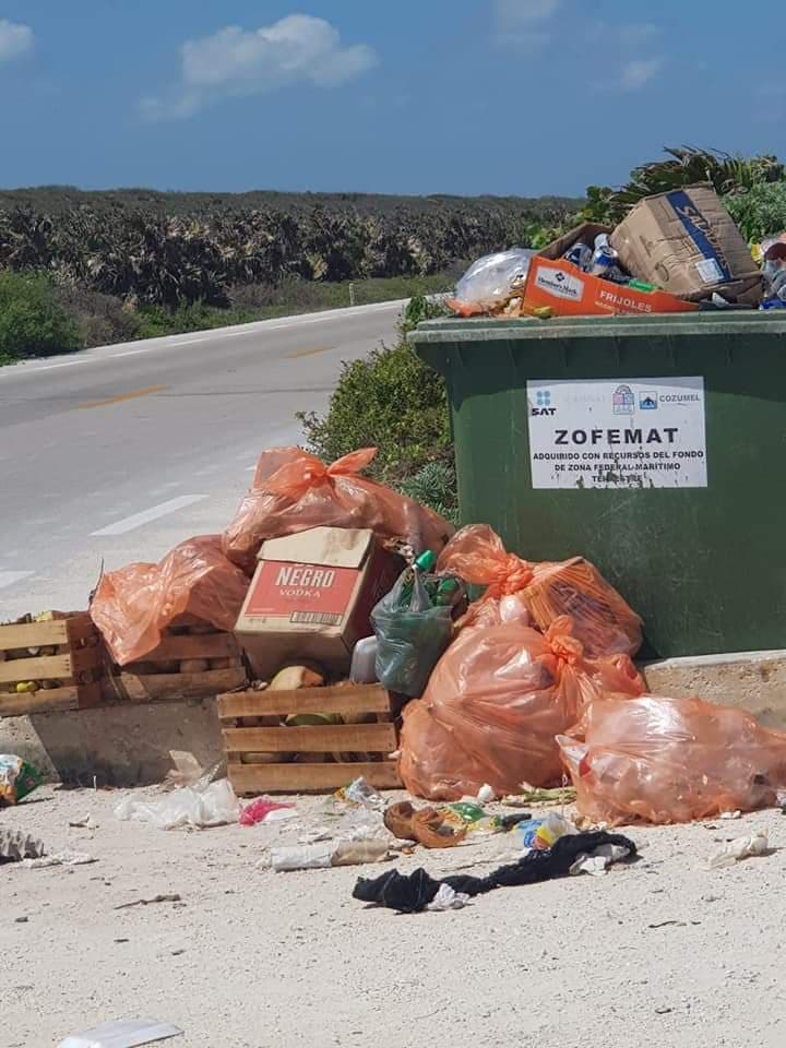 Playas de Cozumel en total abandono