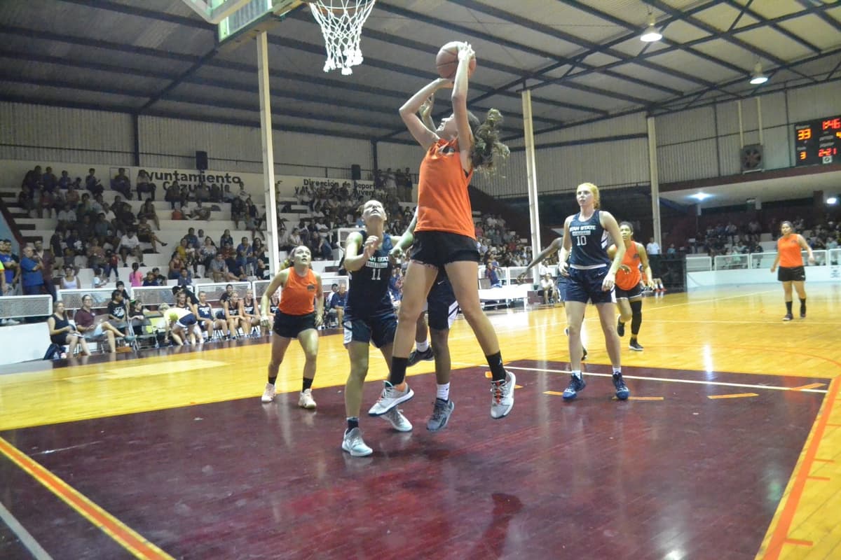 Utah State vence a quintanarroenses en baloncesto