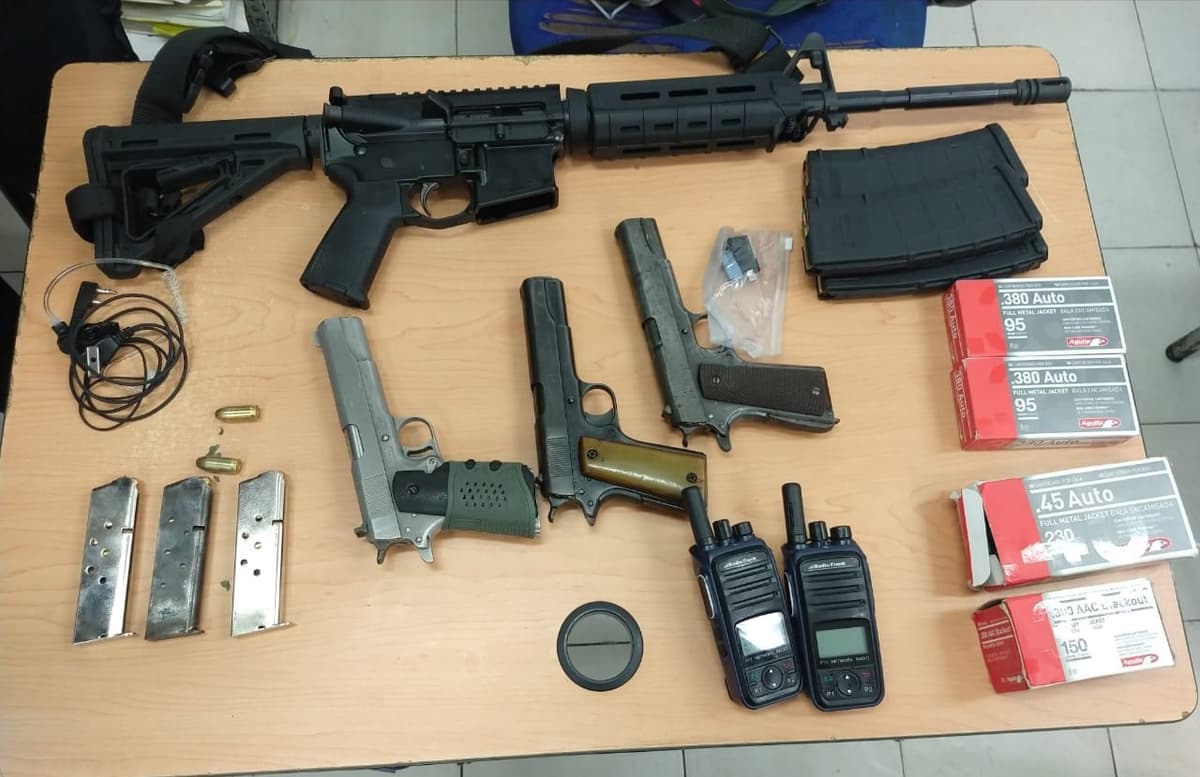 Agarran a comando armado, con equipo táctico, en Playa del Carmen