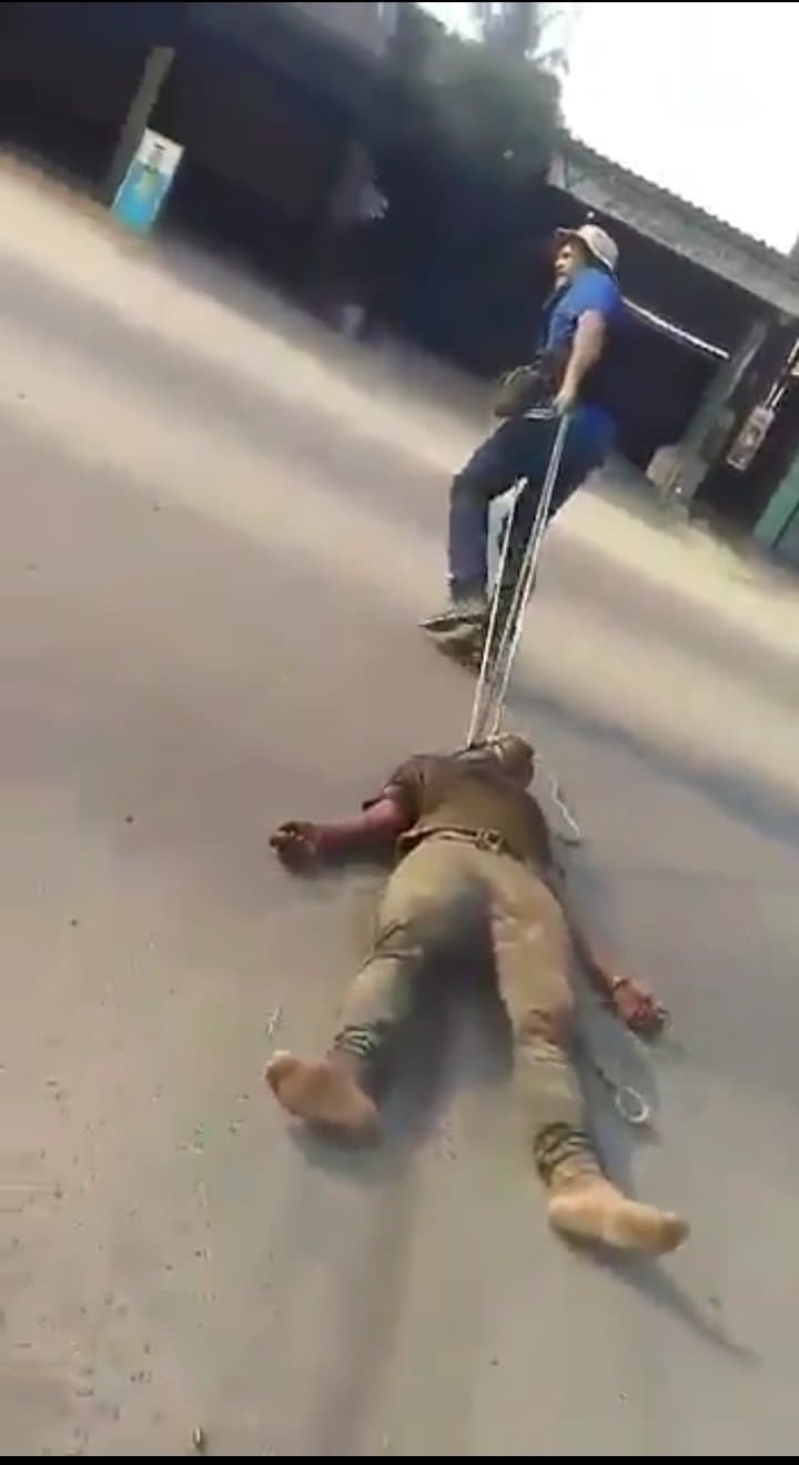 Circula en redes video brutal de "socios del gobierno federal" destrozando un cadáver en Culiacán