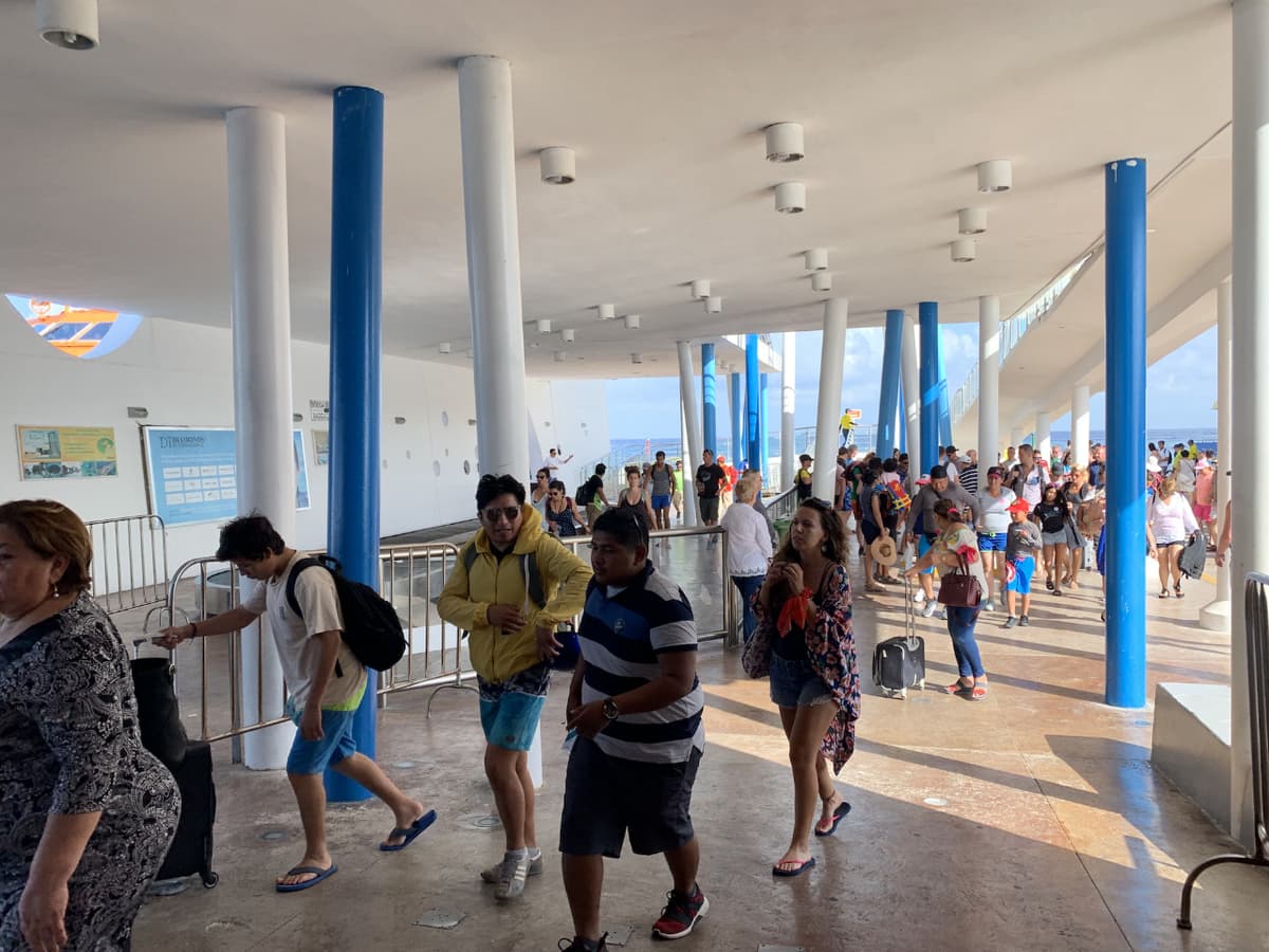 Golpe a cozumeleños, hoy aplica alza a tarifas de Ultramar