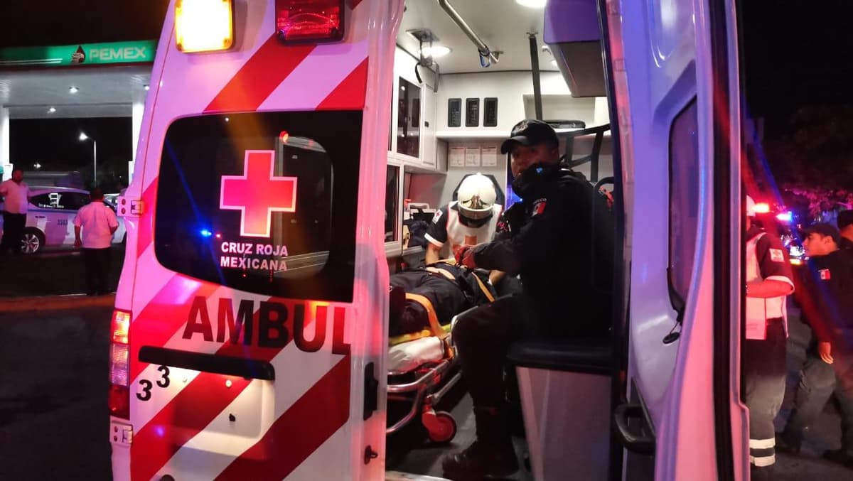 Hombre alcohólico iba a ser internado y muere en el trayecto a Cancún