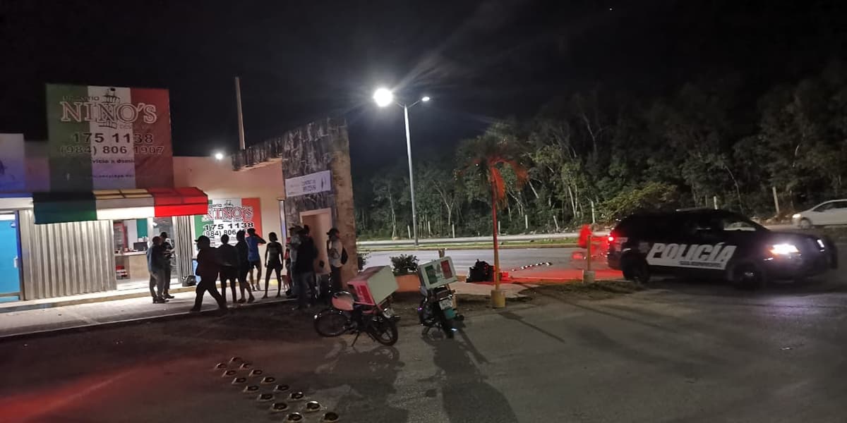 Asaltan pizzería "Ninos" en Playa del Carmen y se llevan moto
