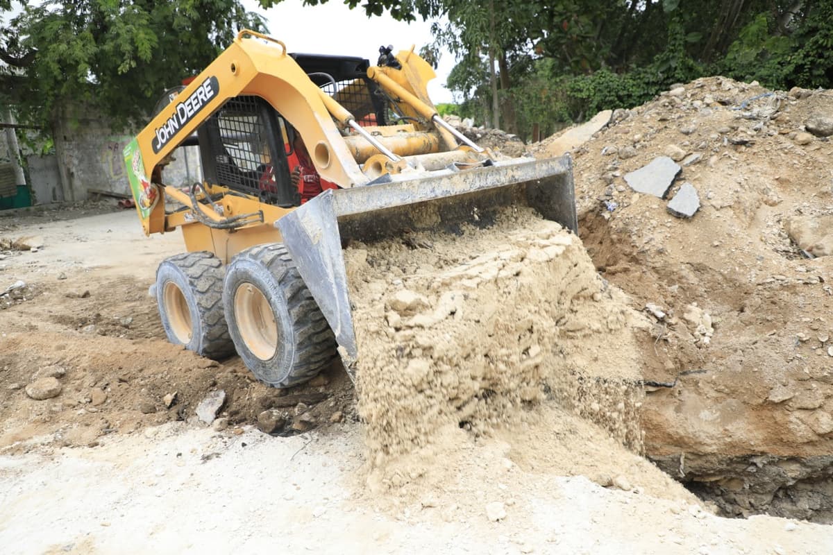 Avanza en un 75 por ciento obra de drenaje en Solidaridad