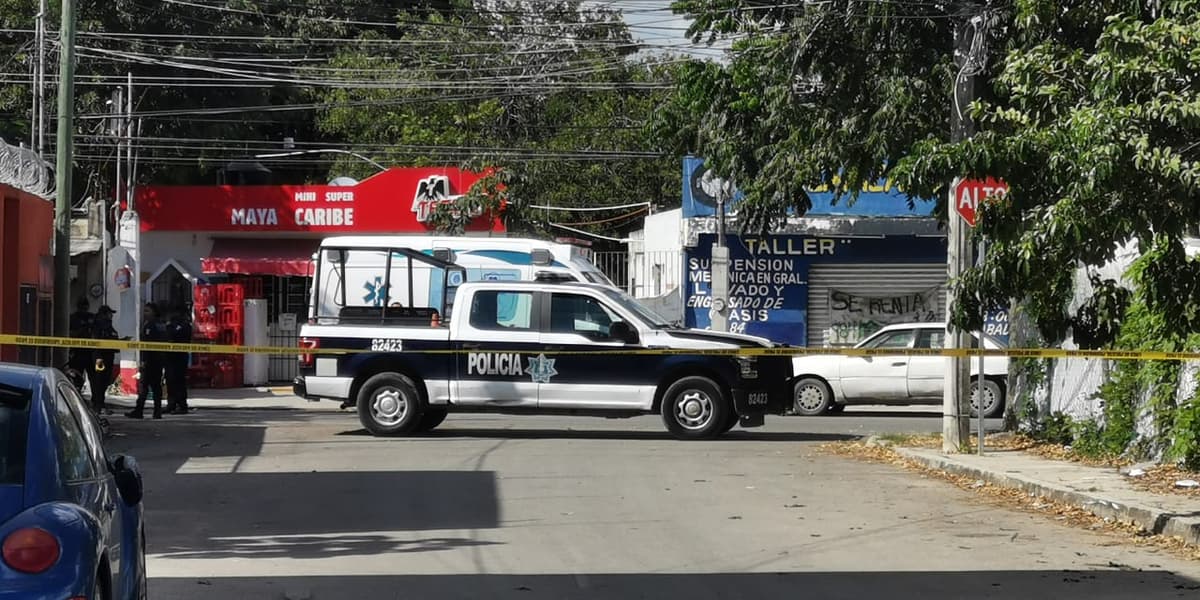 Ejecutan a sujeto en un taller mecánico de Playa del Carmen