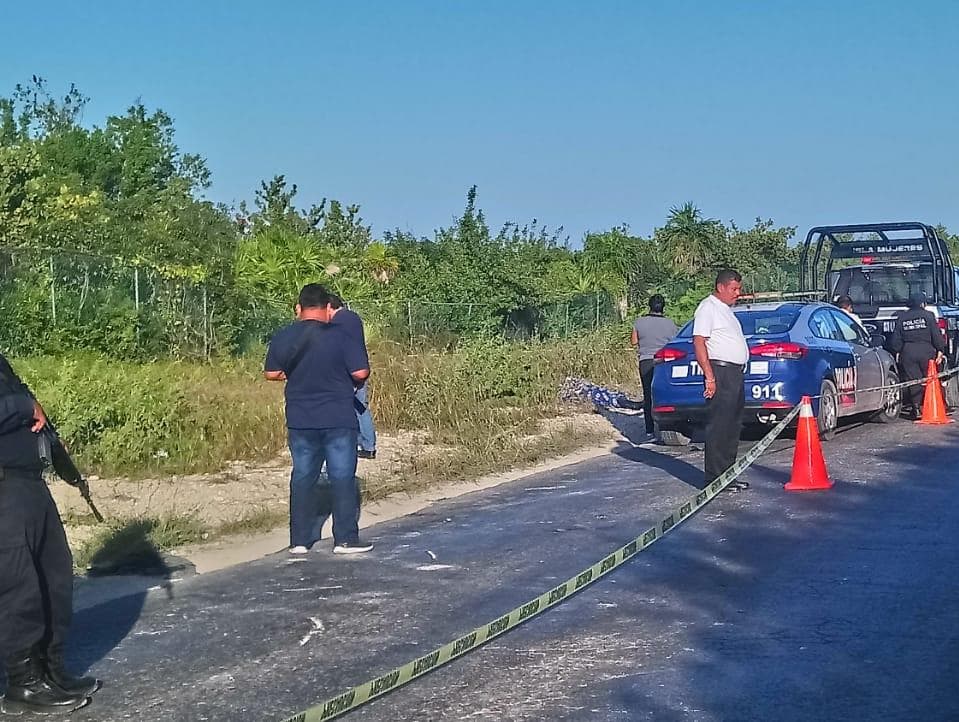 Encuentran cuerpo “ensabanado” camino a Isla Blanca