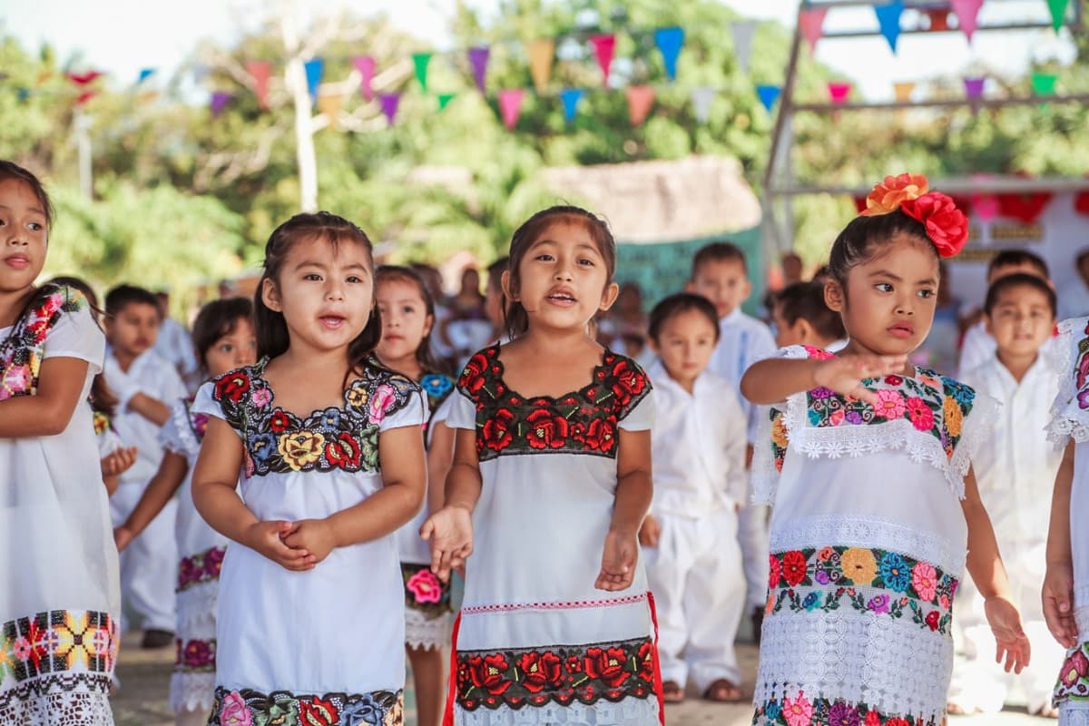 Celebran 'Día Internacional de las Lenguas Indígenas' en la zona maya de Tulum