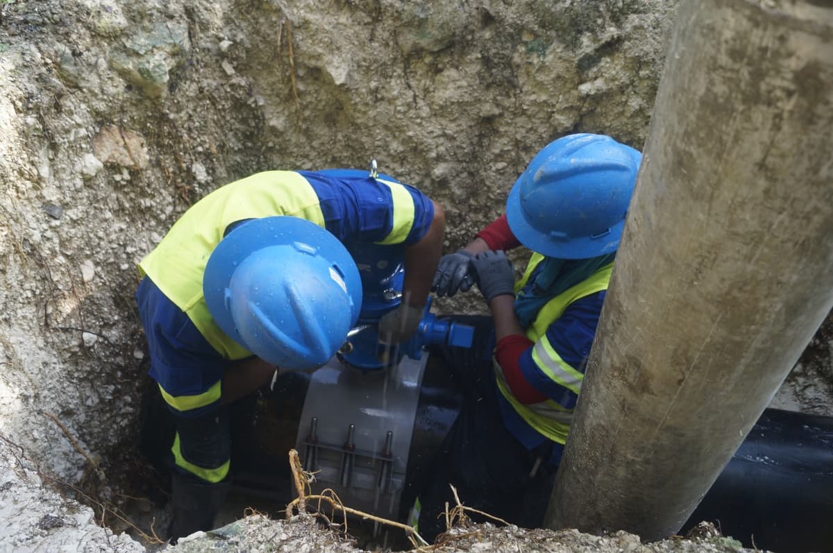 Anuncia Aguakan reparación de fuga de agua potable en Playa del Carmen