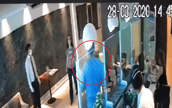 Video: Hombre finge ser doctor para ver a su esposa en cuarentena