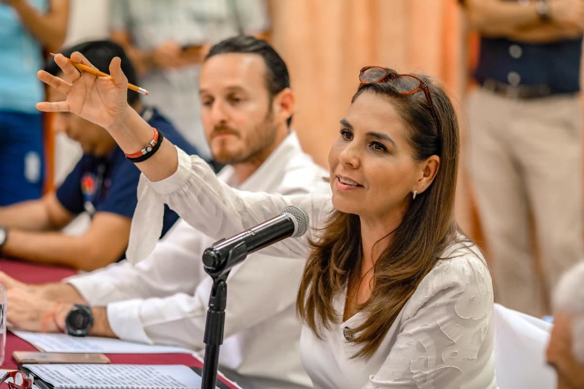 Mara Lezama dialoga con cónsules de Cancún sobre las protocolos de salud ante el Covid-19