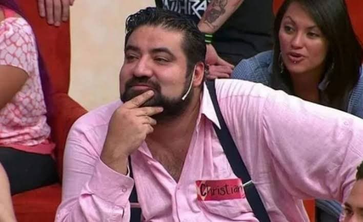 Balean a otro participante del programa "Enamorándonos"