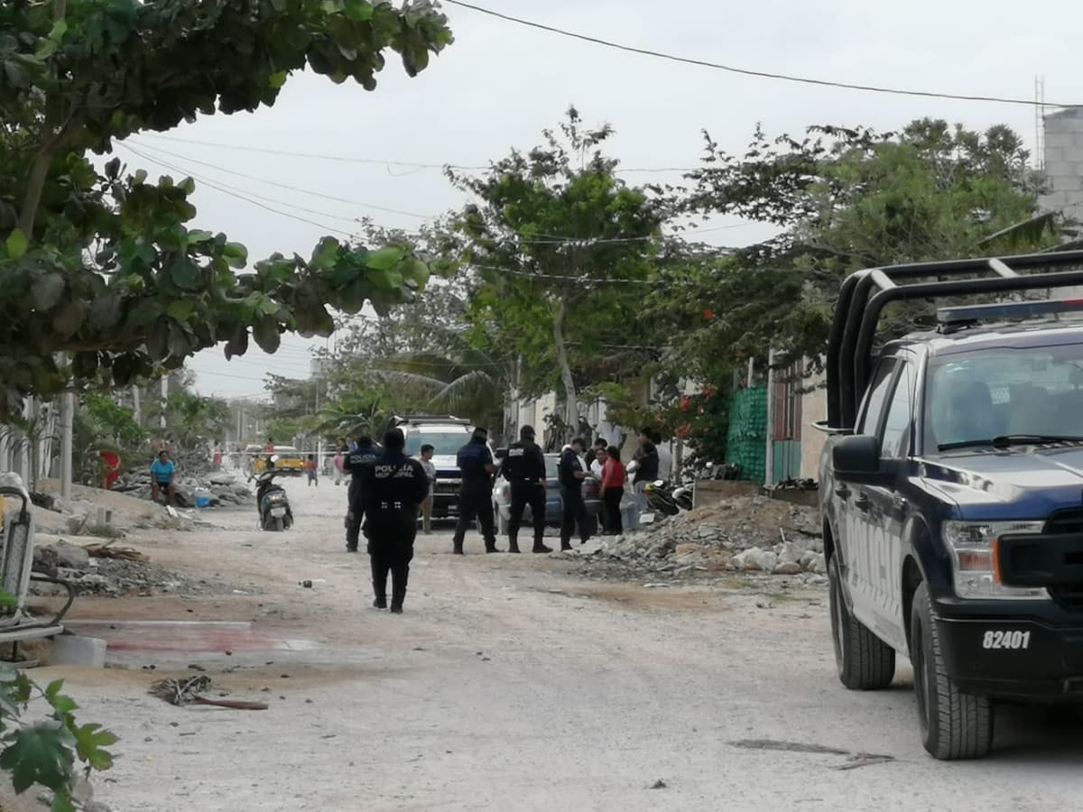 Asesinan a hombre a puñaladas en In House en Playa del Carmen