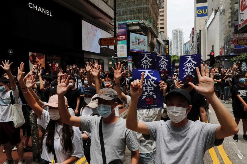 Video: Vuelven protestas en Hong Kong; Policía arroja gases y agua a manifestantes