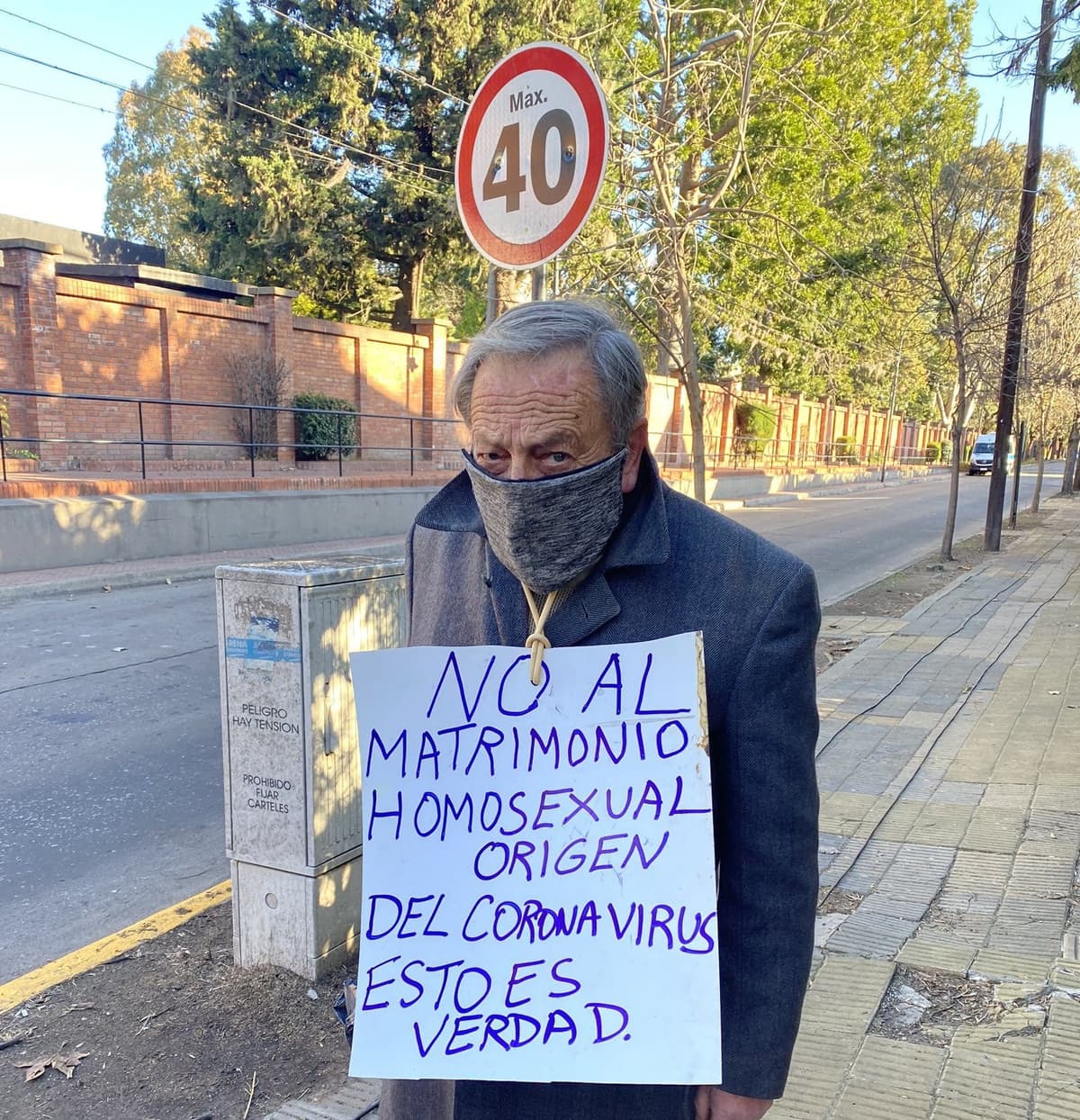 ¡Increíble! Hombre culpa a homosexuales por la aparición del Covid-19