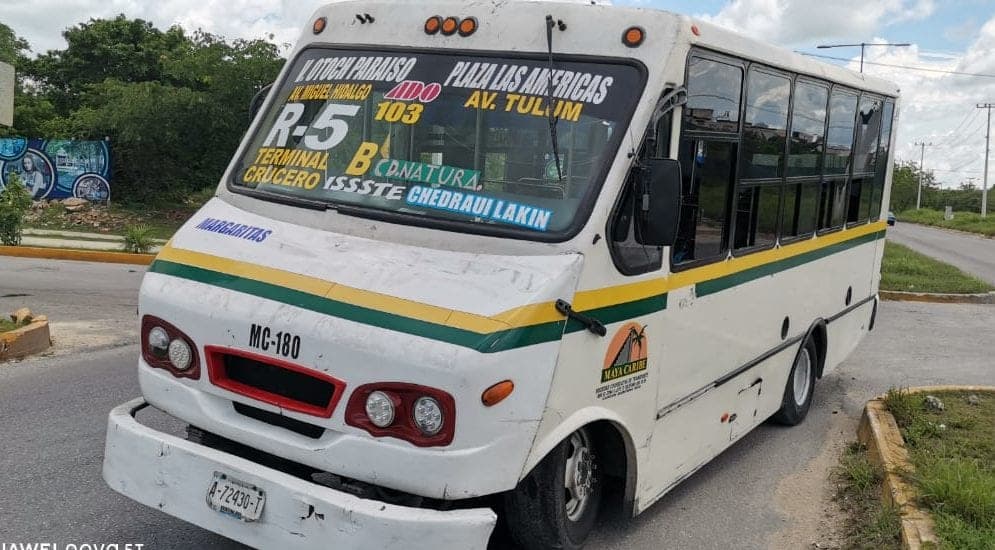 Falla mecánica en autobús evidencía pésimas condiciones transporte público en Cancún