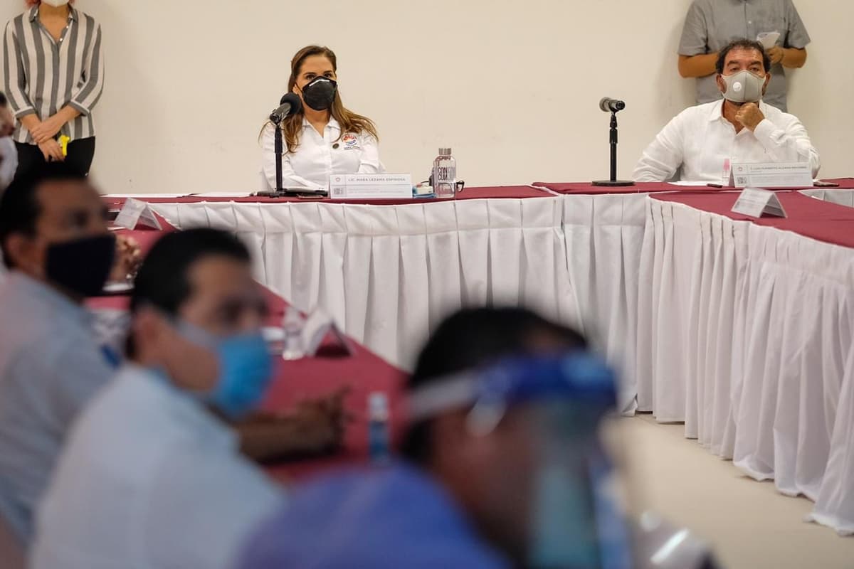 Se reúne Mara Lezama con tianguistas de Cancún para reactivar la economía